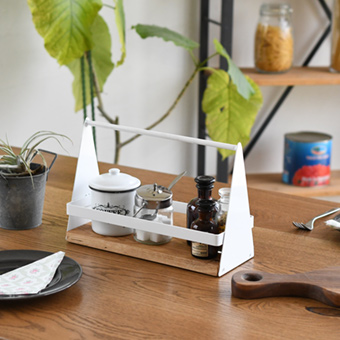 写真：スパイスラック・ダイニングテーブル・シェルフ