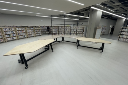 写真：大阪府POSCO様　泉大津図書館向け什器