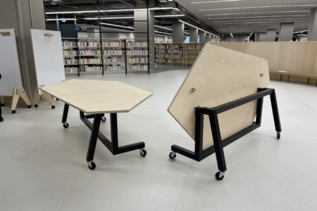 写真：大阪府POSCO様　泉大津図書館向け什器