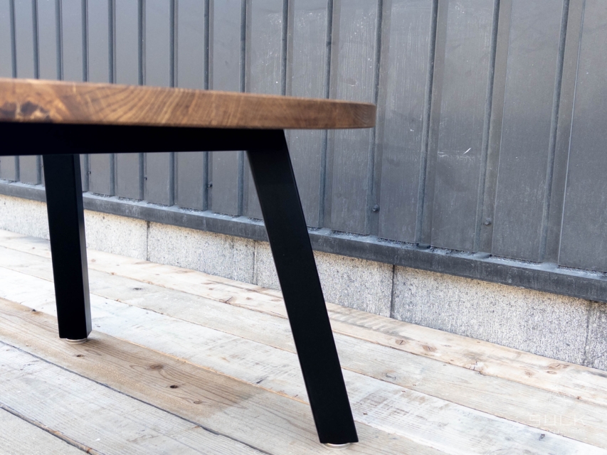 写真:ラウンドローテーブル