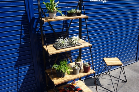 写真：インダストリアル好きな方必見、Stairs shelf!!