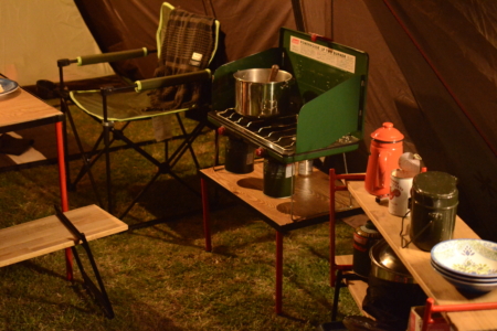 写真：SULKアウトドアライン！！折りたたみテーブル＆ラダーラック