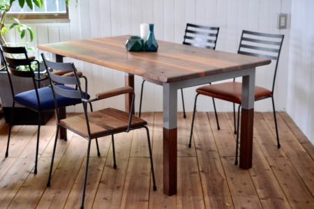 写真：商品紹介・ダイニングテーブル　Steelwoodフレーム　＆　日本勝利おめでとうございます！