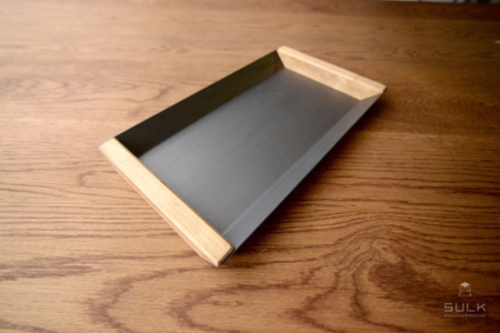 写真：STEEL TRAY