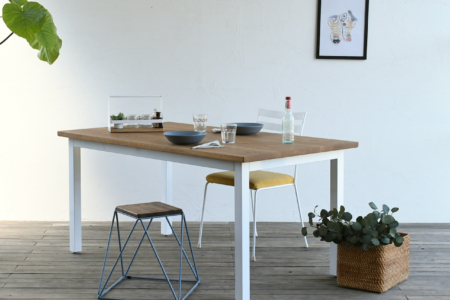 写真：SULKTABLE – Portal frame / OAK