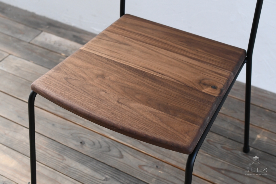 写真：BASIC ARMCHAIR – Wood Seat