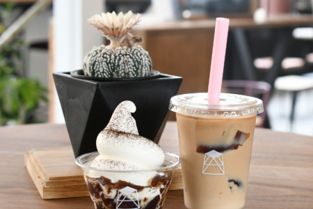 写真：カフェに期間限定コーヒーゼリーラテ＆ソフト再登場