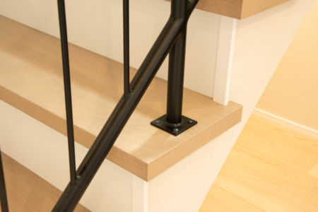 写真：大阪府堺市 　M様邸　階段、吹抜手摺