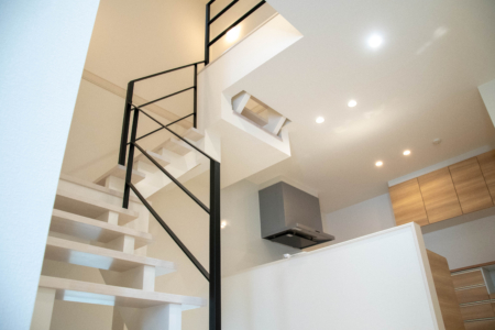 写真：大阪府堺市 　階段、吹抜手摺