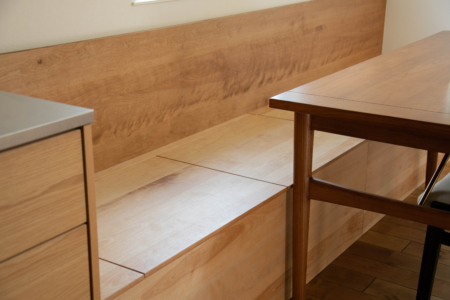 写真：大阪府伊丹市 Y様邸　階段、吹抜手摺、オーダーベンチ