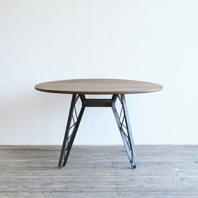 写真：WALNUT ROUND TABLE – truss reg