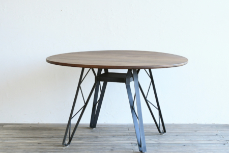 写真：WALNUT ROUND TABLE – truss reg