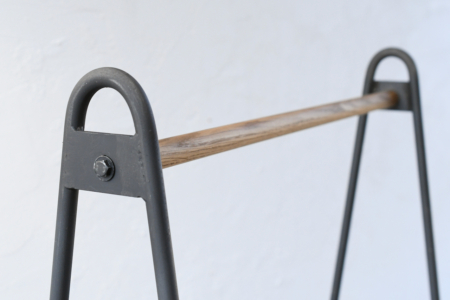 写真：NEW STEELWOOD HANGER RACK