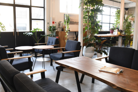 写真：SULK GREEN CAFE SAKAIの混雑とお車でお越しの方へのお知らせ