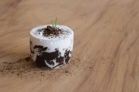 写真：カフェスイーツのコーヒーゼリーとティラミスがリニューアル