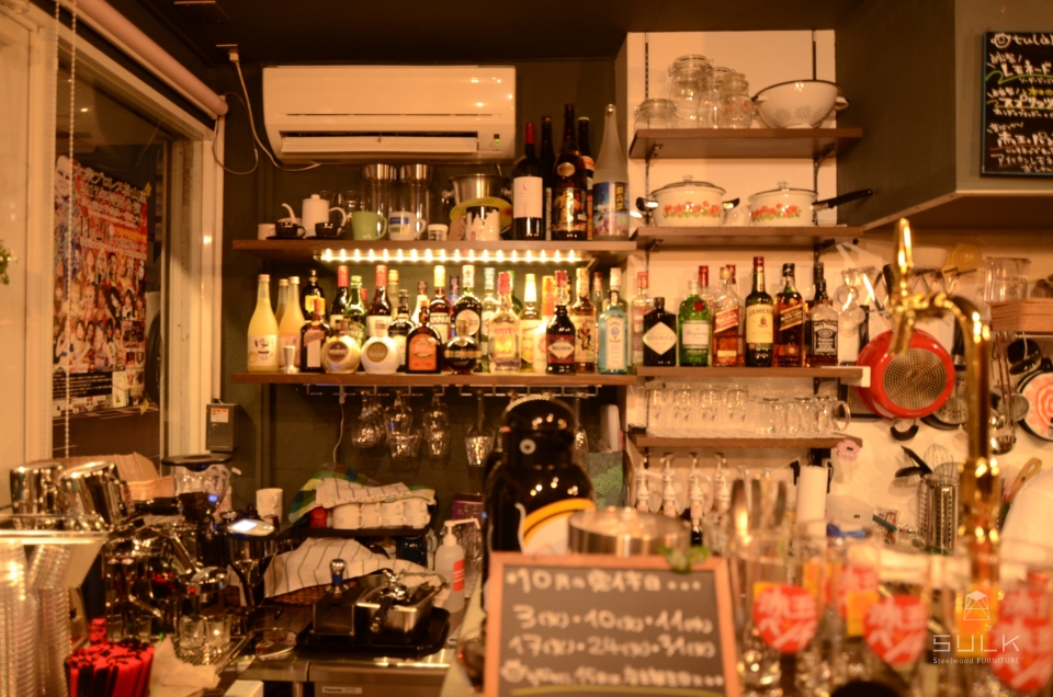写真：大阪府大阪市　deli,cafe&bar tulak/トゥラーク様　ハイチェア他